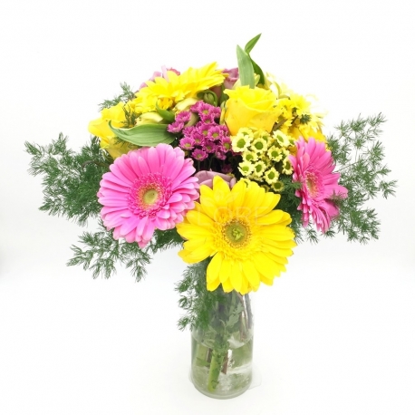 PROFUMO DI CEDRO: rose, gerbere, alstromelia e sancarlini