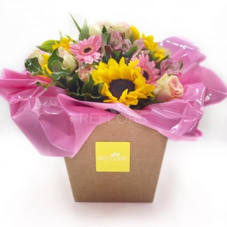GINEVRA: Bouquet Fresh di girasoli e rose rosa