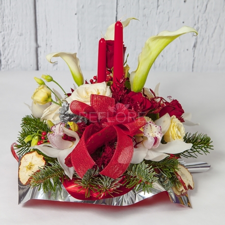 CENTRO TAVOLA DI NATALE ROSSO CON FIORI FRESCHI